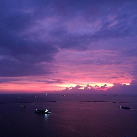 Grand Riviera Suites Manila Bagian luar foto