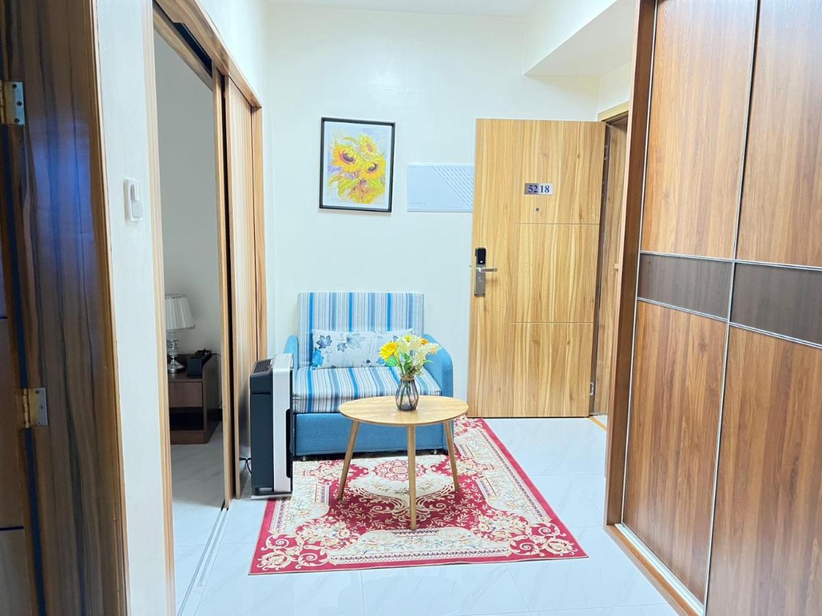 Grand Riviera Suites Manila Bagian luar foto