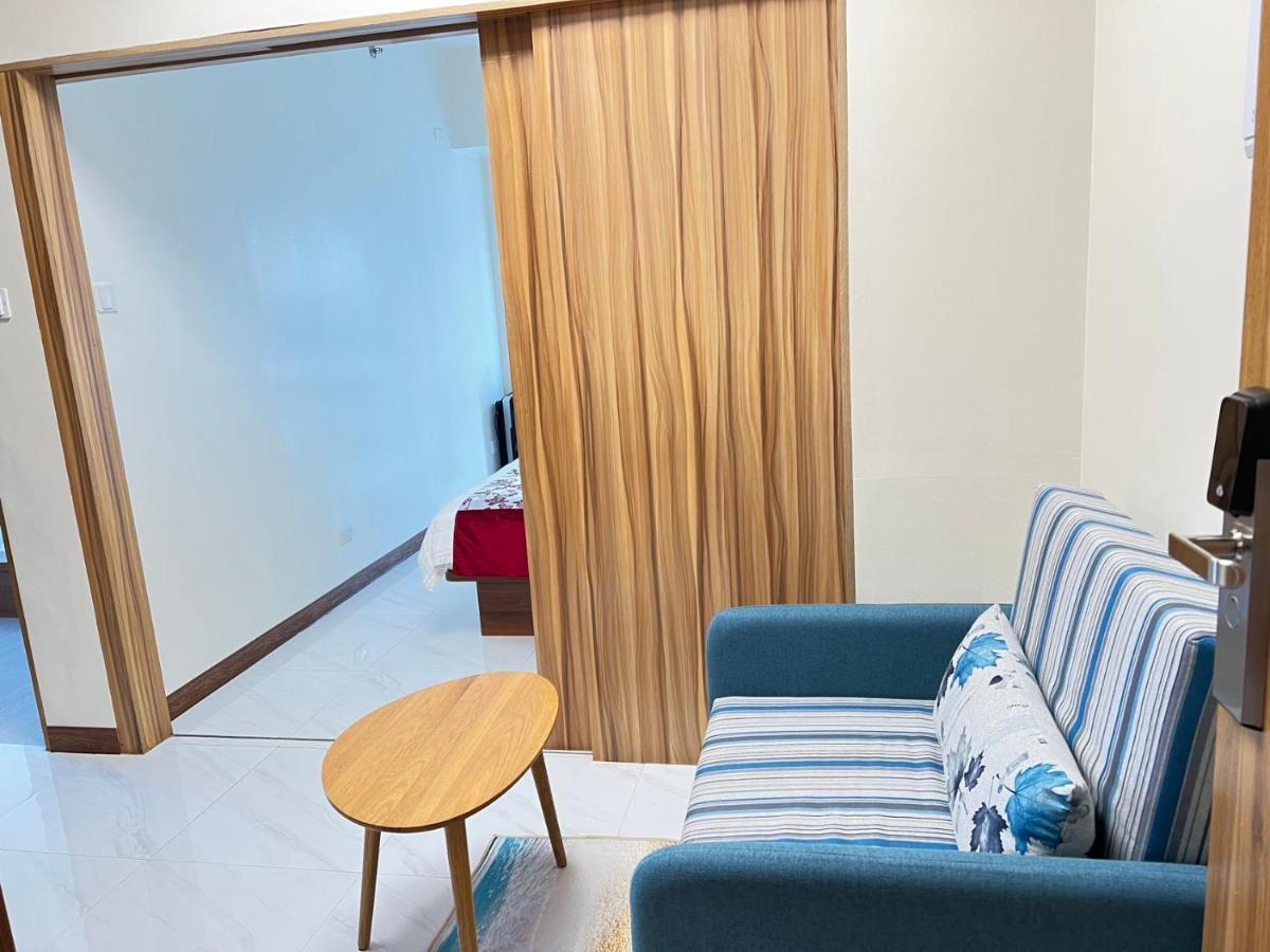 Grand Riviera Suites Manila Bagian luar foto