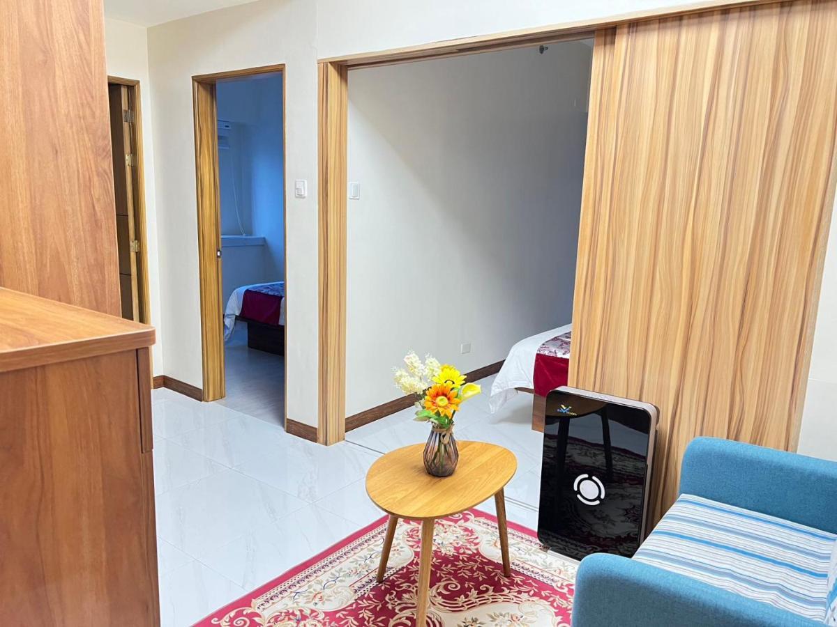 Grand Riviera Suites Manila Bagian luar foto