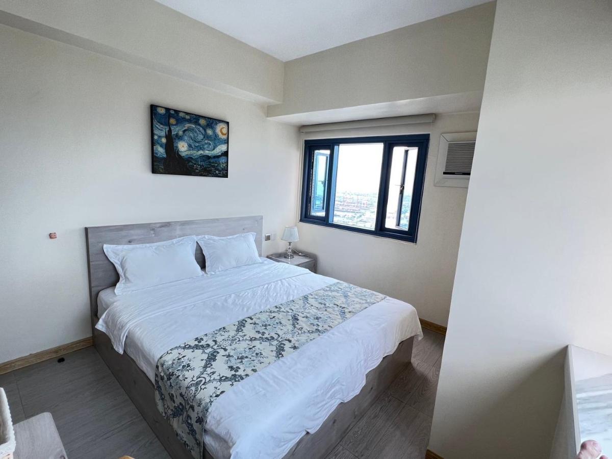 Grand Riviera Suites Manila Bagian luar foto