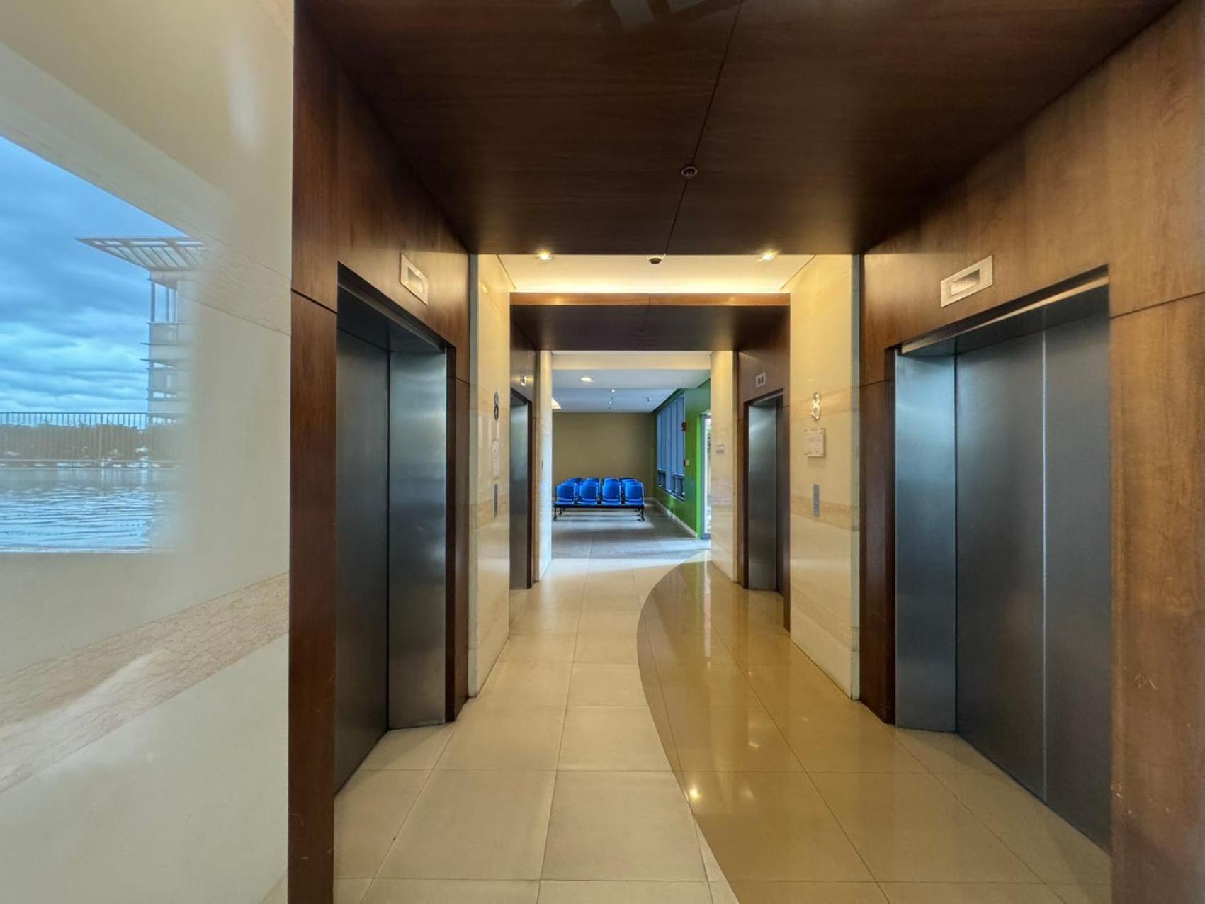 Grand Riviera Suites Manila Bagian luar foto